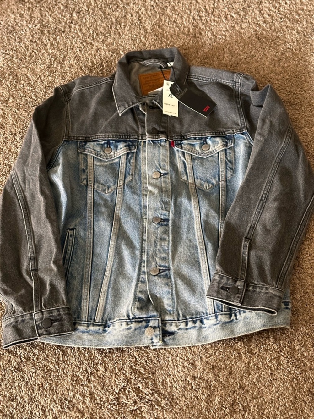 Levi's Premium Men XLColor Block 2 Tone Black Charcoal Blue Denim Trucker Jacket